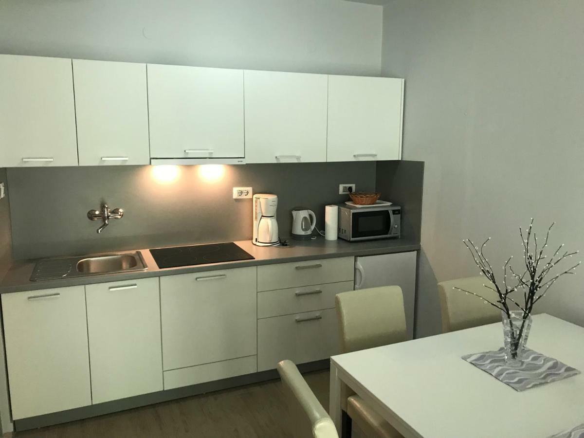 Apartman Alberta Porec Esterno foto